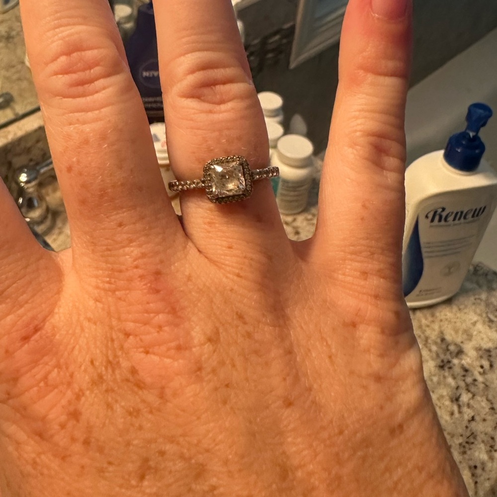 Pandora ring